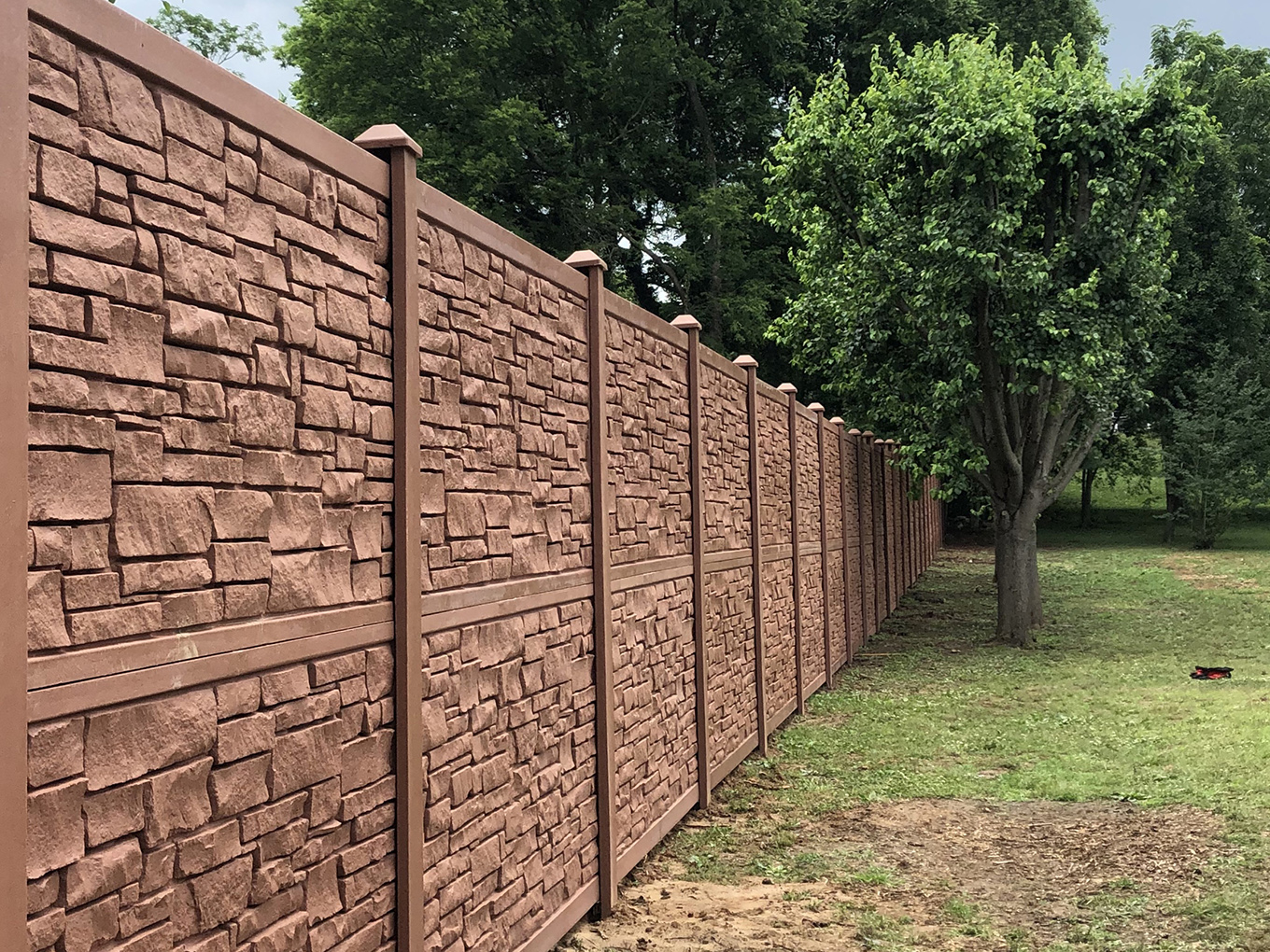 Photo of a Middle Tennessee vinyl fence company