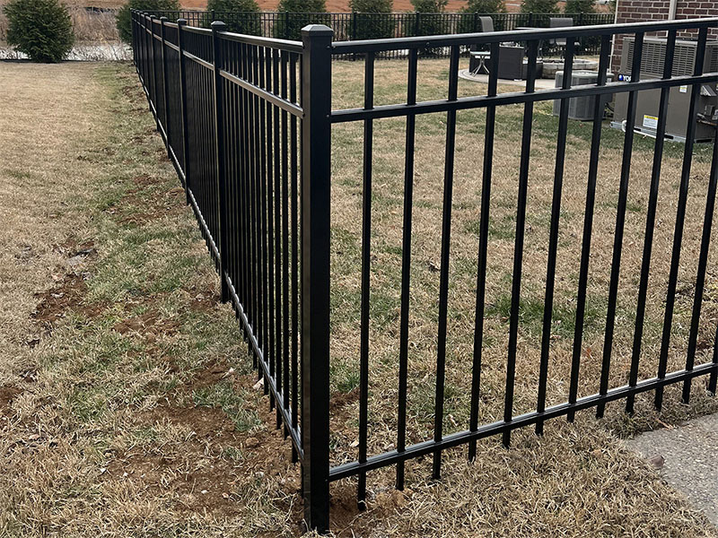 Black aluminum fence company in Middle Tennessee