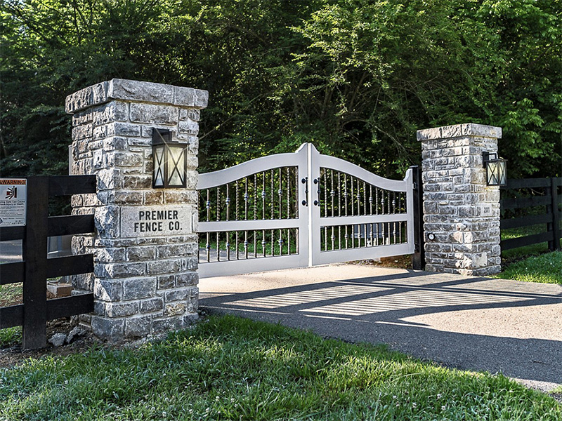 White fence gate company in Middle Tennessee
