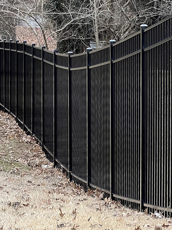 Aluminum Fence, Wrought Iron Fence,  Vinyl fence, Wood Fence and chain link fence options in the Columbia, Tennessee area.