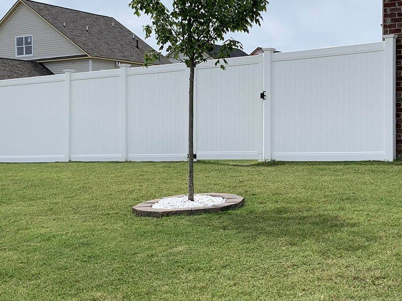 Columbia Tennessee vinyl privacy fencing