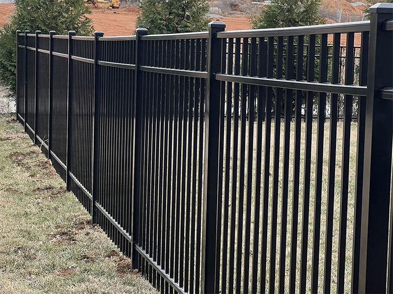 Aluminum fence options in the Hendersonville, Tennessee area.